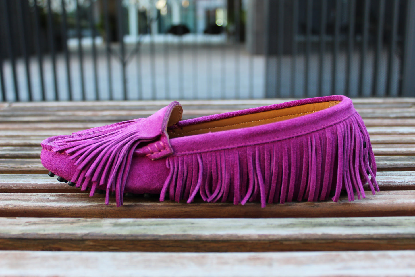 Mocassini scamosciati frange fuxia