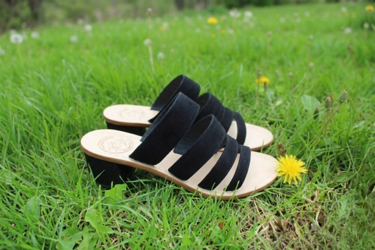 Sandali con tacco scamosciati nero