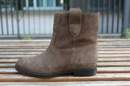 Stivaletti con rialzo interno scamosciati taupe
