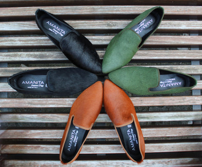 Slippers effetto cavallino nero