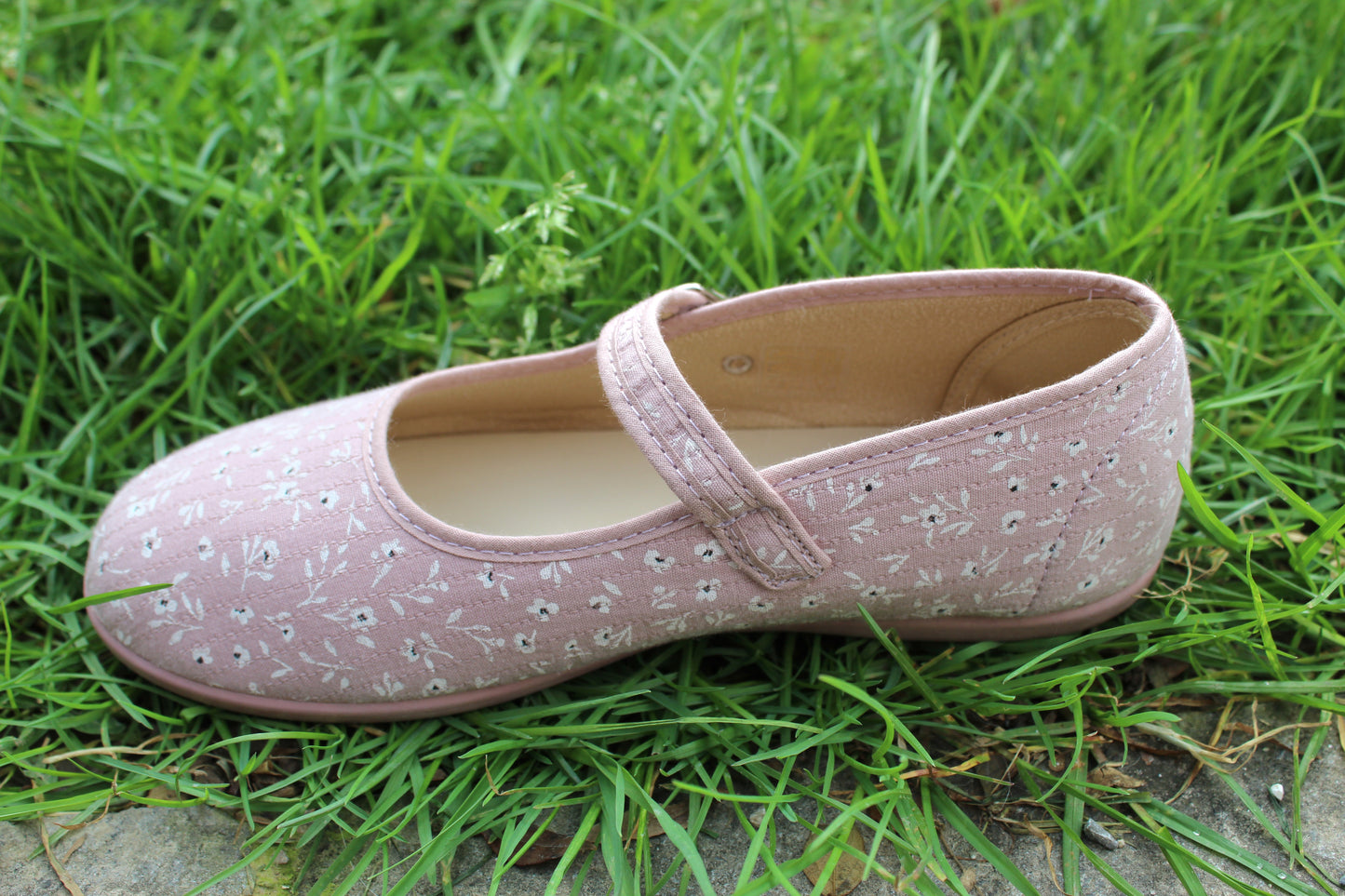 Ballerine in cotone matellassé rosa con fiori