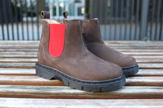 Stivaletti beatles in nabuk marrone con elastico rosso