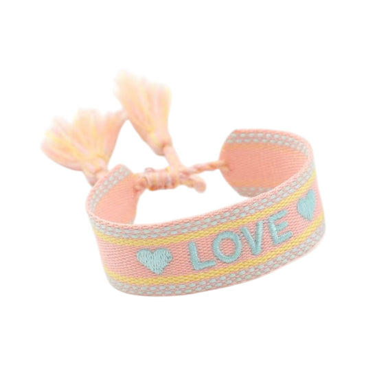 Bracciale in tessuto rosa con scritta Love ricamata azzurra