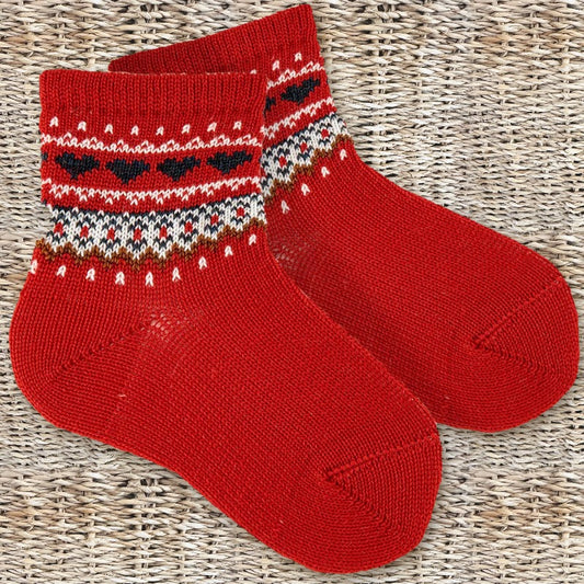 Calzini alla caviglia rosse con greca nordica