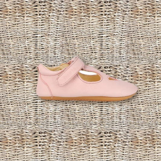 Scarpette con occhietti Froddo rosa chiaro