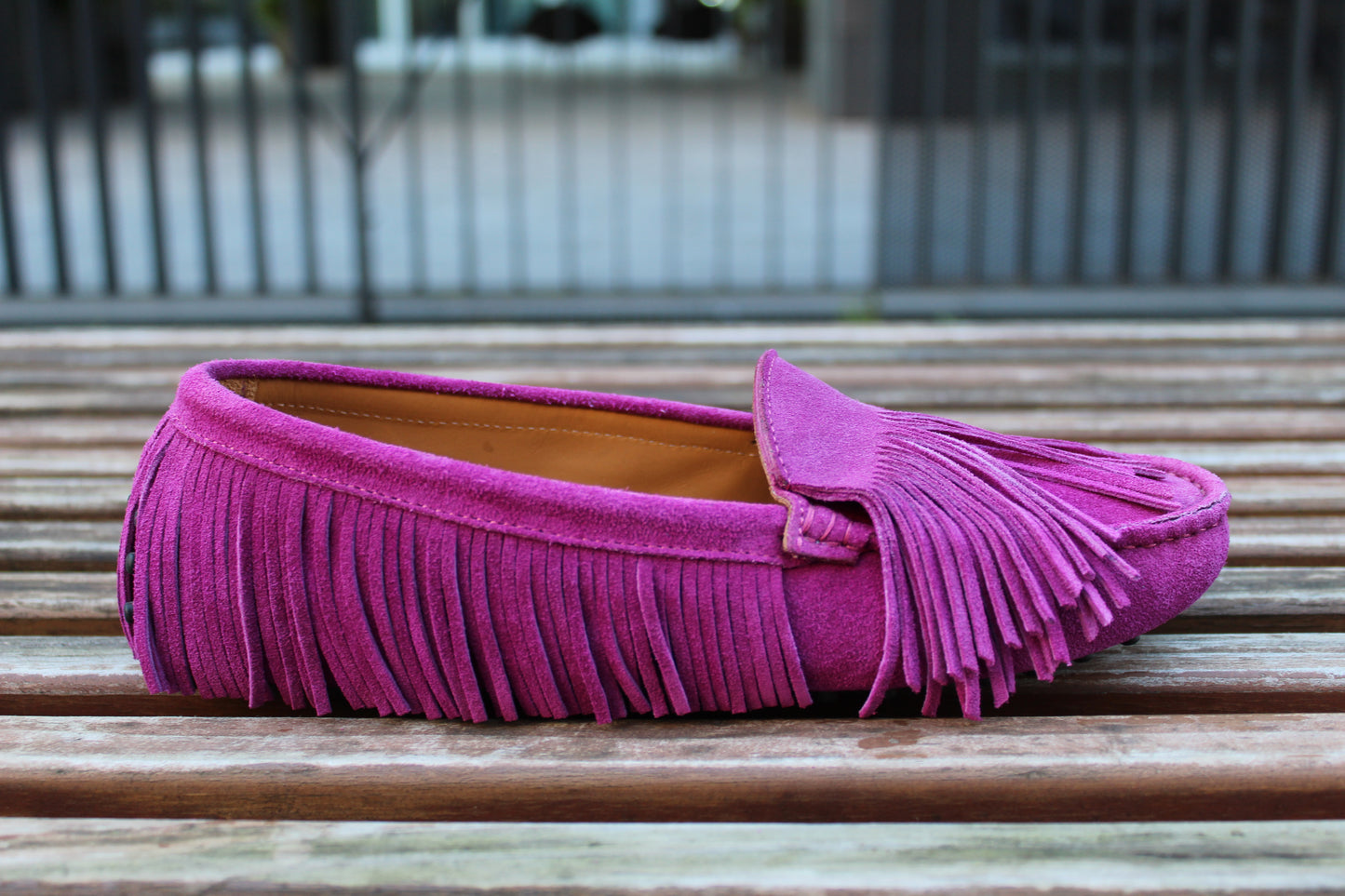 Mocassini scamosciati frange fuxia