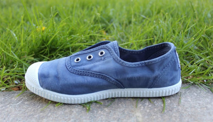 Scarpette Cienta in cotone con occhielli metallici blu notte