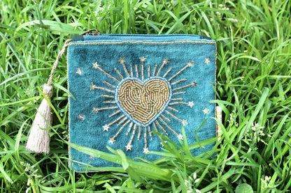 Pochette ricamata cuore petrolio