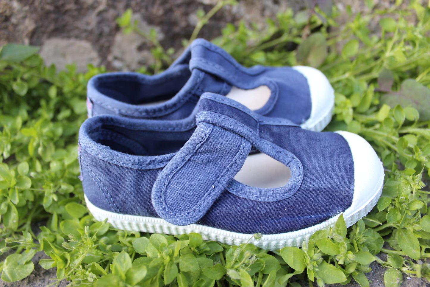 Scarpette Cienta in cotone con strappo blu notte