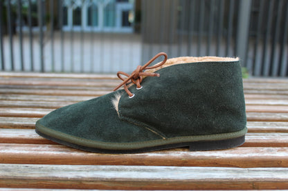 Polacchini scamosciati con pelo color verde bosco