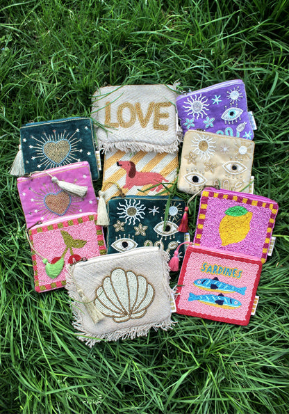 Pochette ricamata cuore petrolio