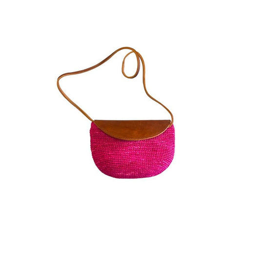 Borsa a tracolla in raffia fucsia