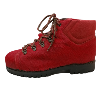 Pedule in cavallino rosso